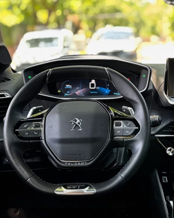 2023 PEUGEOT 208 1.2 GT PURETECH 130HP - Imagen 9