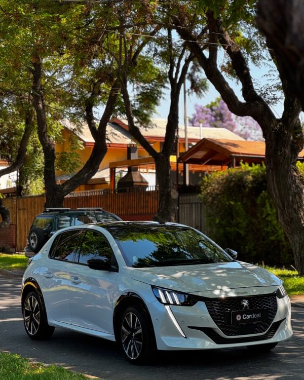 2023 PEUGEOT 208 1.2 GT PURETECH 130HP - Imagen 3