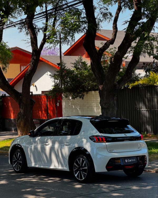 2023 PEUGEOT 208 1.2 GT PURETECH 130HP - Imagen 5