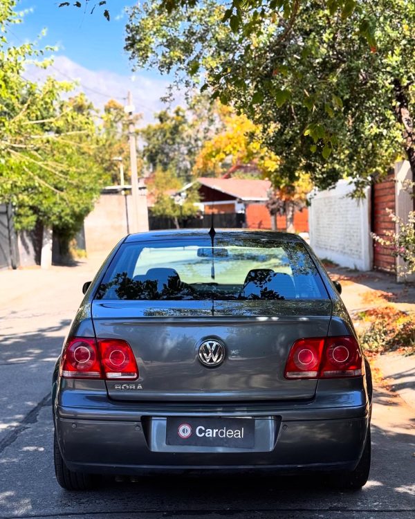 2012 Volkswagen Bora 2.0 Trendline Sky Auto - Imagen 6