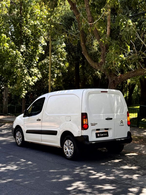 2019 Citroën Berlingo 1.6 Manual HDI 100 M - Imagen 4