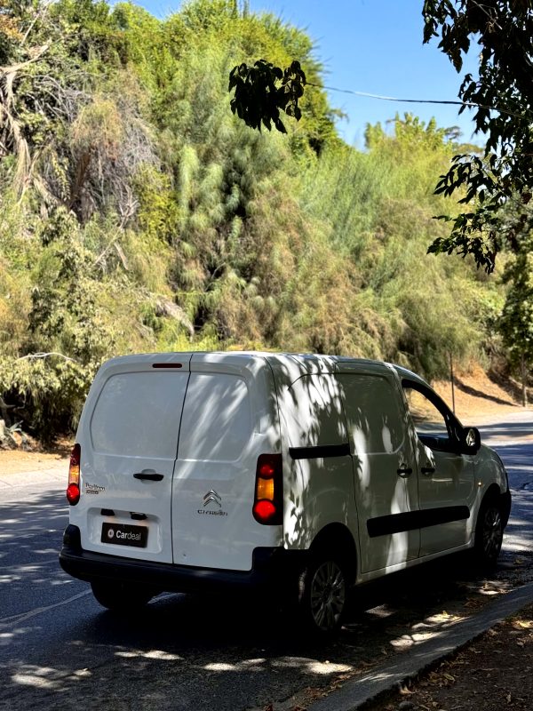 2019 Citroën Berlingo 1.6 Manual HDI 100 M - Imagen 6