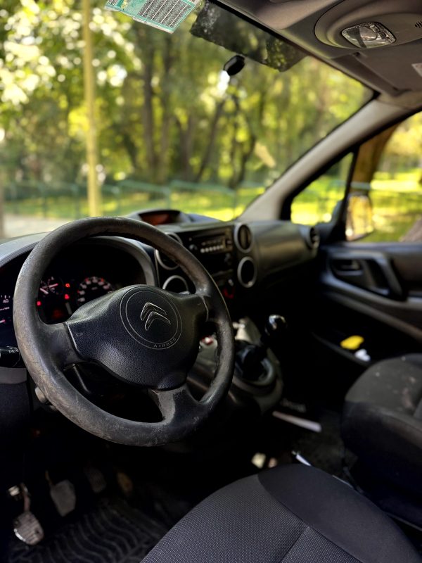 2019 Citroën Berlingo 1.6 Manual HDI 100 M - Imagen 7